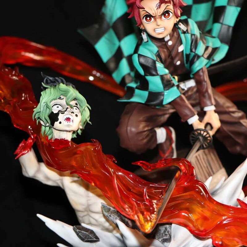Figurine Collector en Resine Tanjiro vs Gyutaro